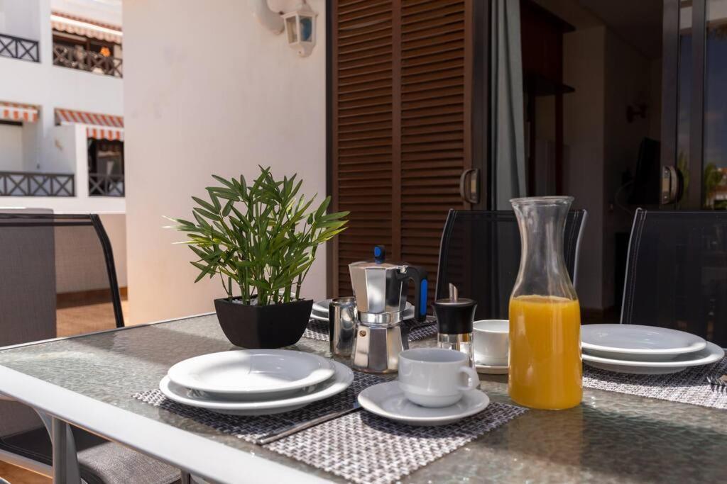 Apartamento Con 2 Terrazas En Los Cristianos Los Cristianos  Exterior photo